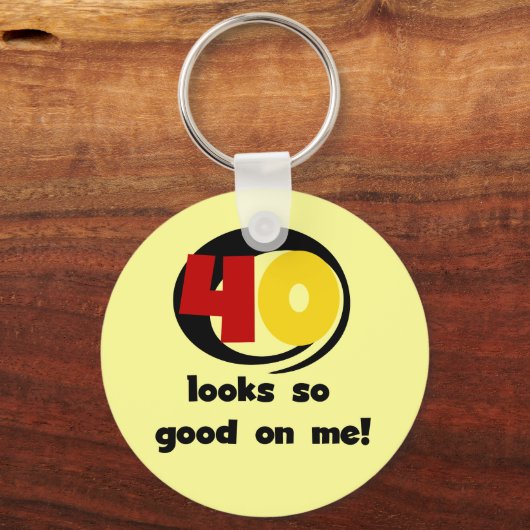 Tシャツとギフトは40個見える キーホルダー (正面)