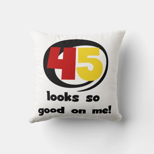 Tシャツとギフトは45個見える クッション (裏面)