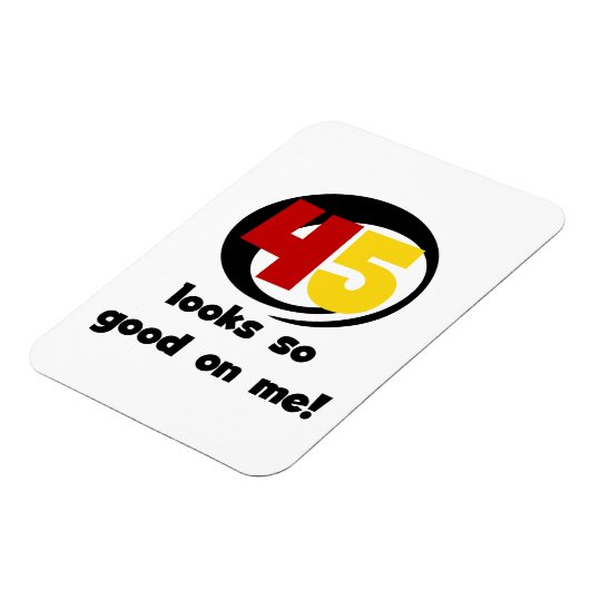 Tシャツとギフトは45個見える マグネット (左側)