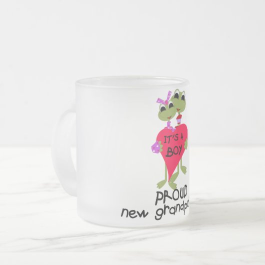 Tシャツとギフトを着た男の子の祖父 フロストグラスマグカップ (正面左)