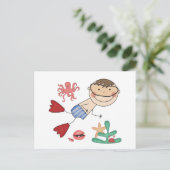 Tシャツと贈り物を泳ぐ少年 ポストカード (スタンド正面)