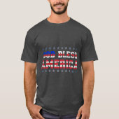 Tシャツのデザインと文字"God Bless America"。 Tシャツ (正面)