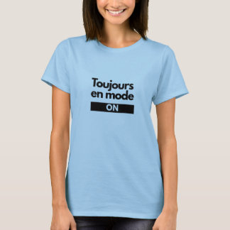 Tシャツの女性 Tシャツ