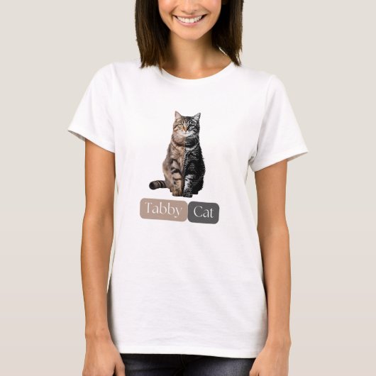 Tシャツの魅力を感じるストライプのタビー猫 Tシャツ (正面)