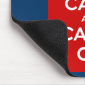 TシャツのKeep Calm and Carry Onのイギリスポスター マウスパッド (コーナー)