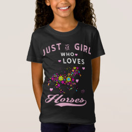 Tシャツを着た馬の女性を愛しているだけの女の子 Tシャツ