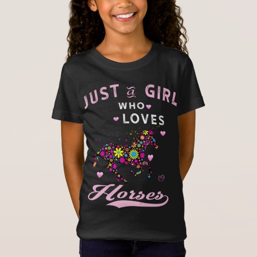 Tシャツを着た馬の女性を愛しているだけの女の子 Tシャツ (正面)