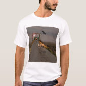 Tシャツを着て山の呼び出しにラクダを掛ける Tシャツ (正面)