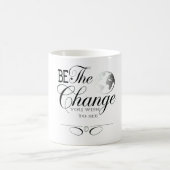 Tシャツを見たいお釣り コーヒーマグカップ (中央)