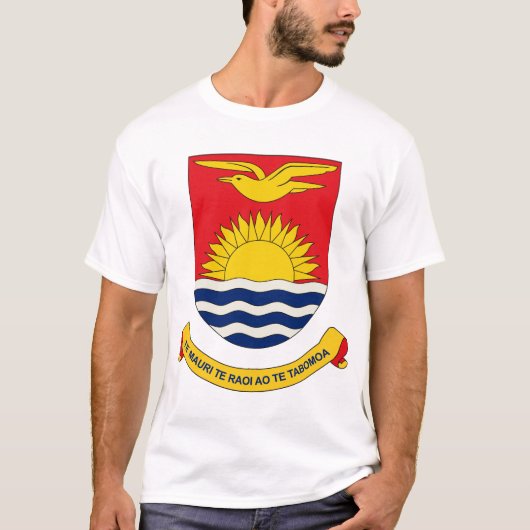 Tシャツキリバス共和国の紋章付き外衣 Tシャツ (正面)