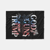 Tシャツトランプ45神銃とトランプ銃 フリースブランケット (正面(横))