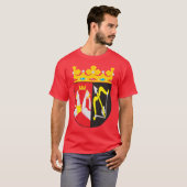 Tシャツフィンランドの東の紋章付き外衣 Tシャツ (正面フル)