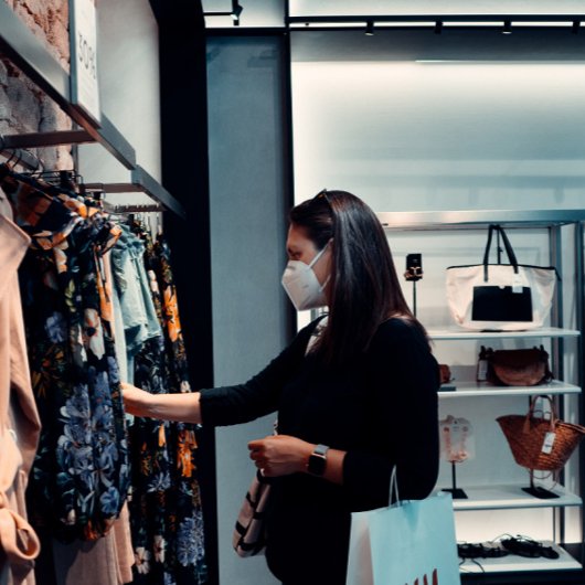 Tシャツメンズ衣服 Tシャツ