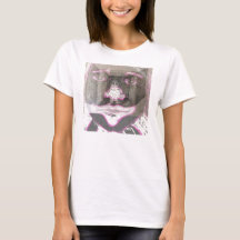 Tシャツ内の子供