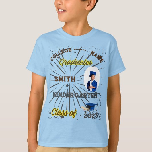 Tシャツ卒業生、写真名。幼稚園 Tシャツ (正面)