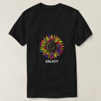 Tシャツ好きにぴったりの贈り物を花で飾る Tシャツ