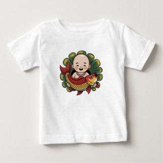 Tシャツ | ラッキーコイを持つかわいい少年