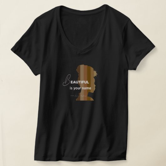 Tシャツ "彼女のオーラが定義する (レイダウン)