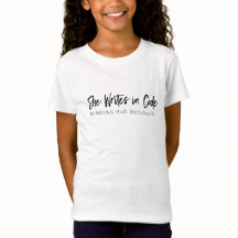 Tシャ書ツのTシャツを着た彼女