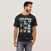 Tレックスの進化 ティラノサウルス ニワトリ ガーグッズ F Tシャツ (正面フル)