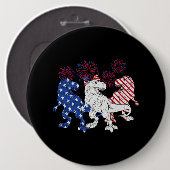 Tレックス恐竜かわいいアメリカ国旗7月の衣装4日 缶バッジ (正面&裏面)