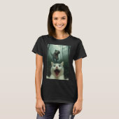 Tレックス恐竜と撮る白猫の自撮り、 猫好きさんに Tシャツ (正面フル)