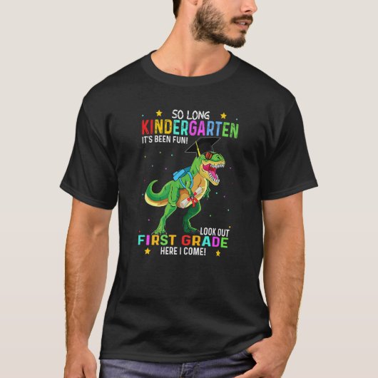 Tレックス長い幼稚園で卒業来した Tシャツ (正面)