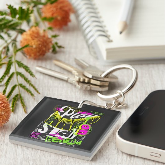 T-Shirt キーホルダー (正面右)