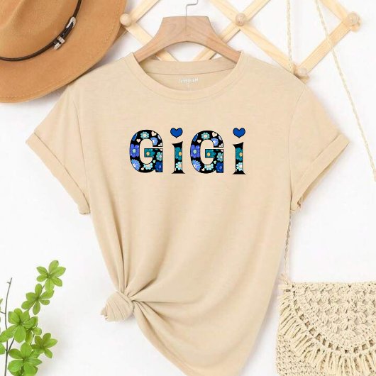 T-shirt gigi for grandma with hearts and flowers tシャツ