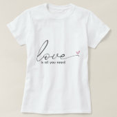 T-shirt with love design, to celebrate Valentine's Tシャツ (デザイン正面)