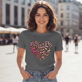 T-shirt with pink leopard heart tシャツ