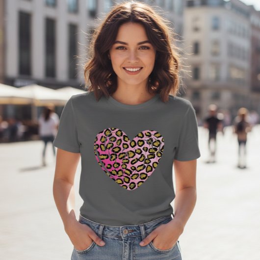 T-shirt with pink leopard heart tシャツ