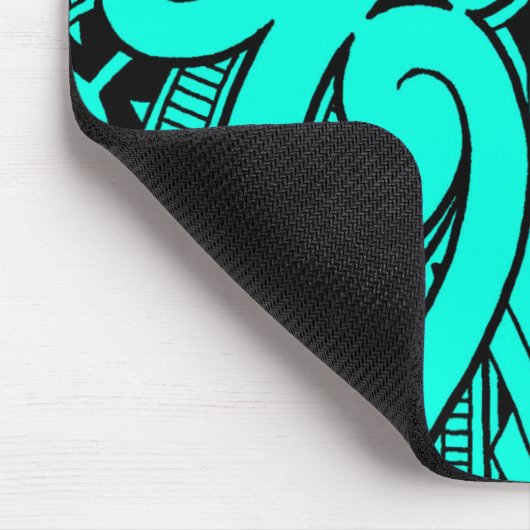 Ta Mokoの伝統的なマオリの入れ墨のデザインのkoruの形 マウスパッド (コーナー)