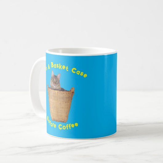 Tabby Catがコーヒーを飲む前にバスケット入れだと言う コーヒーマグカップ (正面左)
