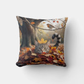 Tabby Cat In a Pile of Autumn Leaves クッション (正面)