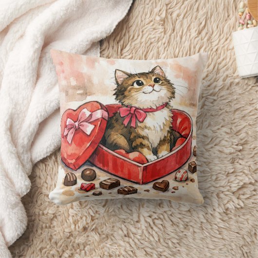 Tabby Cat In a Valentine Heart Candy Box クッション (ブランケット)