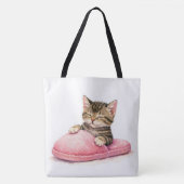 Tabby Kitten Sleeping in a Pink Slipper トートバッグ (正面)