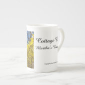 Tabernacle and Forsythia – マーサのブドウ畑 ボーンチャイナマグカップ (正面右)