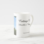 Tabernacle in春- Martha's Vineyard ボーンチャイナマグカップ (正面右)