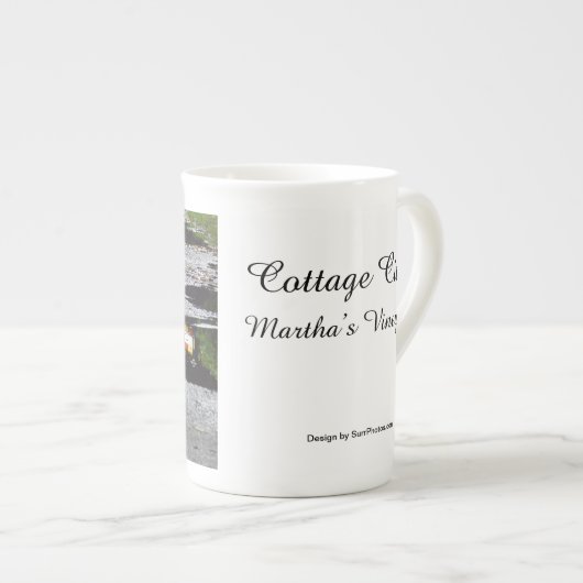 Tabernacle Window Reflection - Martha's Vineyard ボーンチャイナマグカップ (正面右)