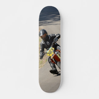 Tabla de Skate Piloto Motociclista en una Curva スケートボード