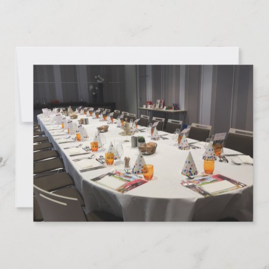 Table pour une invitation à un repas (正面)