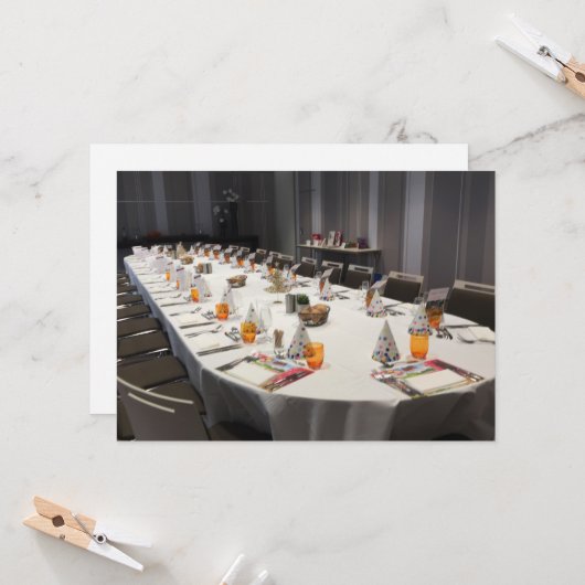 Table pour une invitation à un repas (正面/裏面インサイチュ)