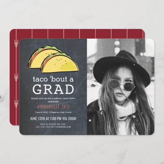 Taco Bout GRAD Photo Chkbd Red Virtual Graduation 招待状 (正面/裏面)