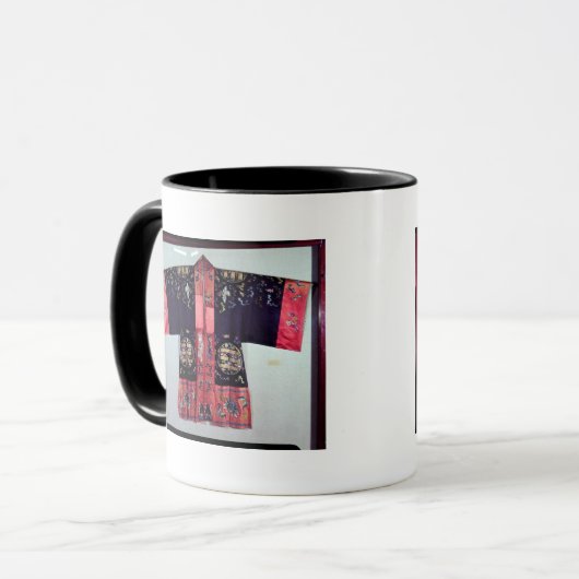 Taiのキーのインおよびヤンが付いている道教徒ローブ マグカップ (正面左)