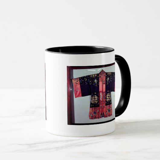 Taiのキーのインおよびヤンが付いている道教徒ローブ マグカップ (正面右)