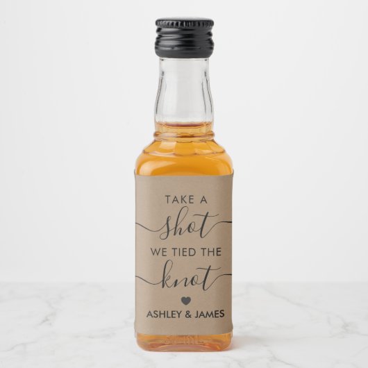 Take a Shot We Tied the Knot 結婚式ギフト リキュールボトルラベル (正面)