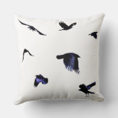 Take Flight Crow Throw Pillow クッション (裏面)