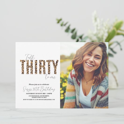 Talk Thirty to Me Leopardフォトウーメン誕生日 招待状 (スタンド正面)