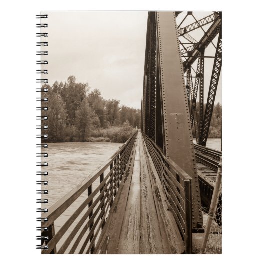 Talkeetna Railroad Bridge Walkway ノートブック (正面)